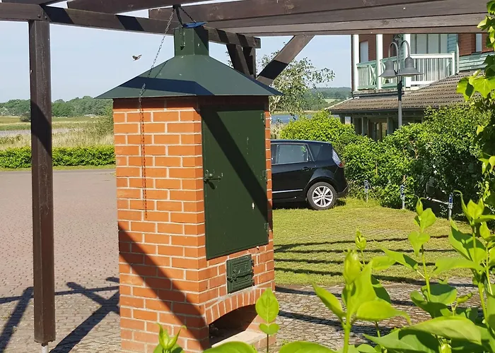 2 Im Haus Am Mit Terrasse Und Wintergarten Apartment